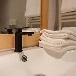 Grifone Dolomiti מלון 4*