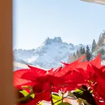 Grifone Dolomiti מלון אראבה