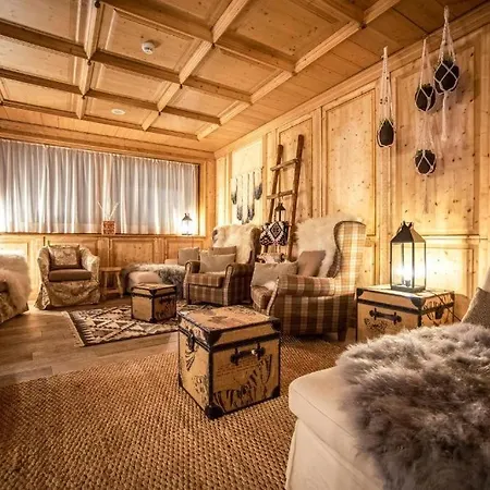 Grifone Dolomiti 4*