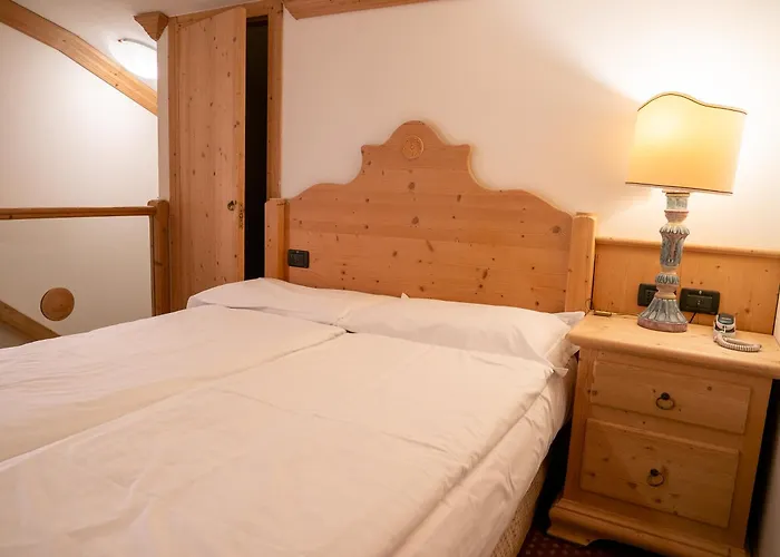 Grifone Dolomiti Hotel
