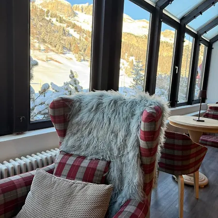 ホテル Grifone Dolomiti 4*