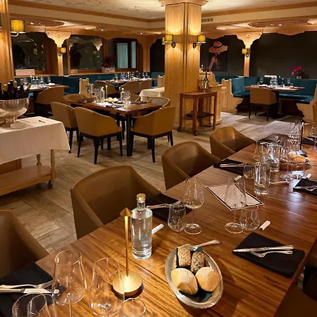 Hotel Grifone Dolomiti 4*