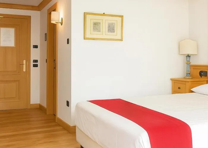 Grifone Dolomiti Hotel Arraba